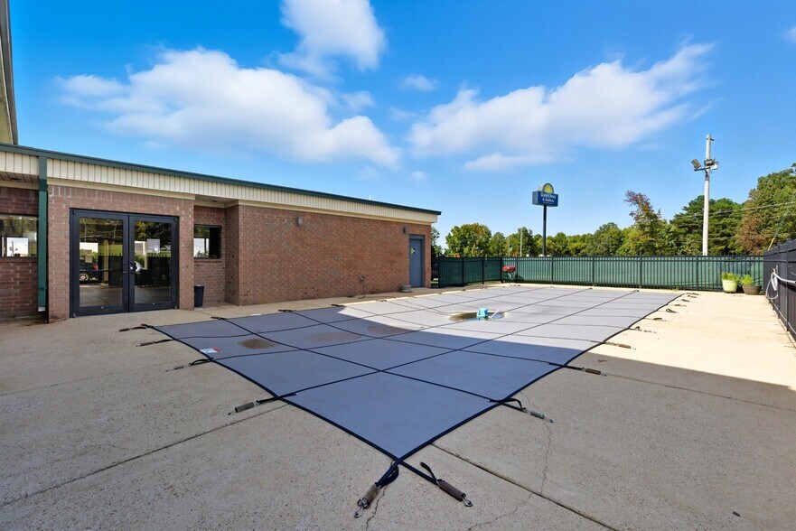 More Photos Of 1011 Highway 64 E, Wynne Hotel For Sale