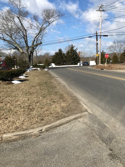 More Photos Of 965 E Main St, Riverhead Auto Repair For Sale