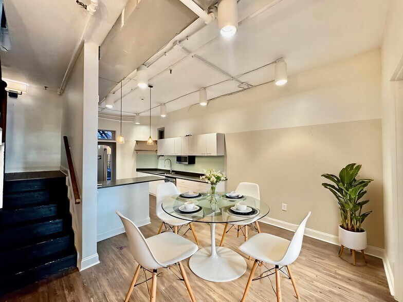 More Photos Of 1726 20th St NW, Washington Office For Lease