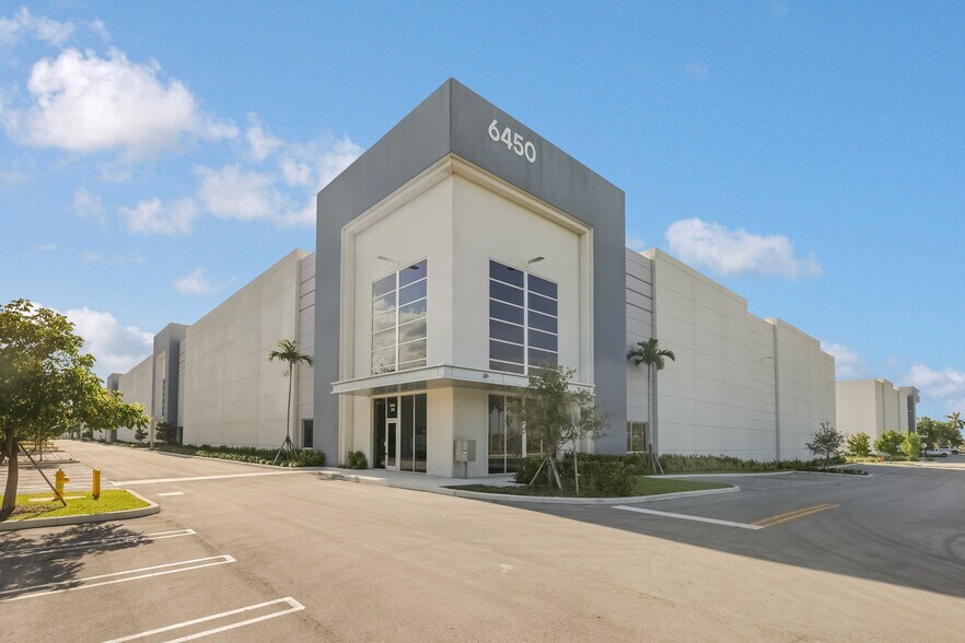 More Photos Of 6450 NW 97th Ave, Doral Warehouse For Lease