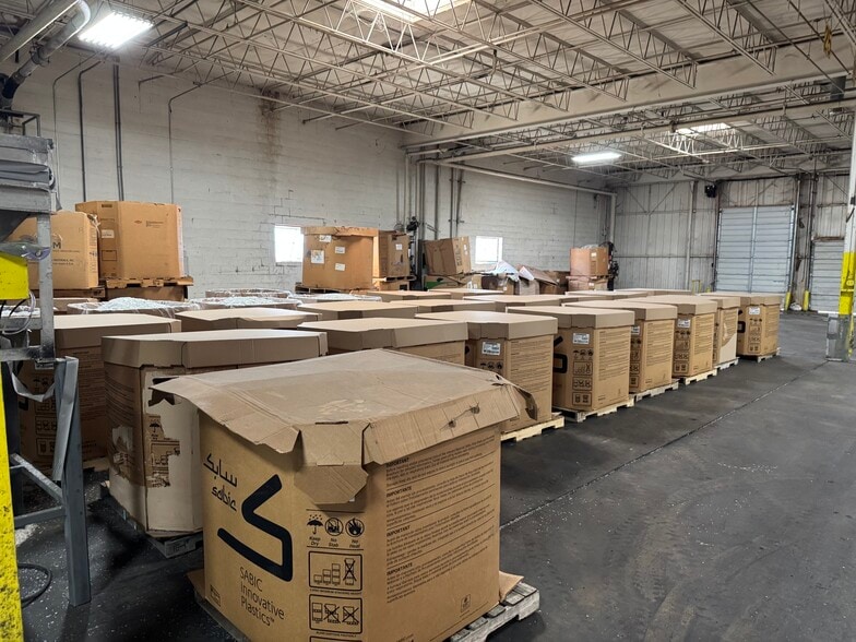 More Photos Of 1401 N Evans Ave, Evansville Warehouse For Sale