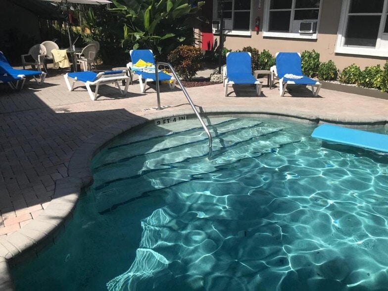 Primary Photo Of 610 Se 19th St, Fort Lauderdale Hotel For Sale