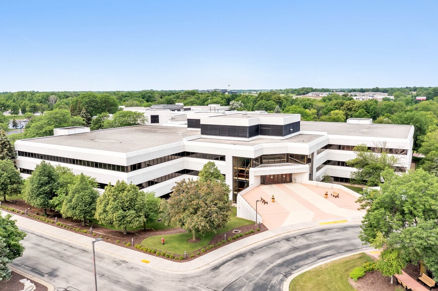 More Photos Of 1100 Employers Blvd, De Pere Office For Lease