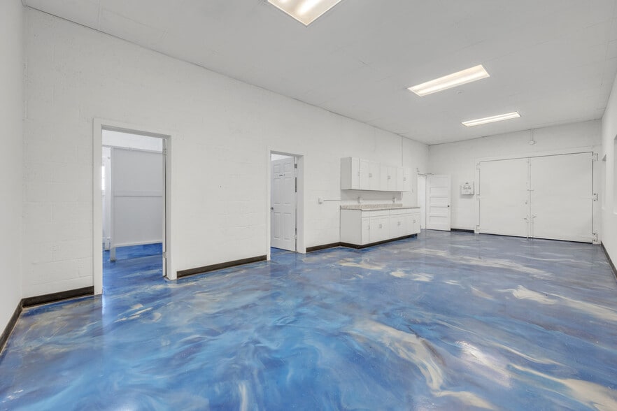 More Photos Of 525 E Railroad Ave, Keenesburg Warehouse For Lease