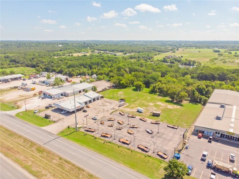 More Photos Of 3218 N Main St, Cleburne Auto Dealership For Lease