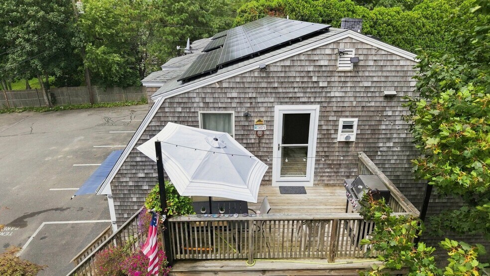 More Photos Of 148 Katama Rd, Edgartown Flex For Sale