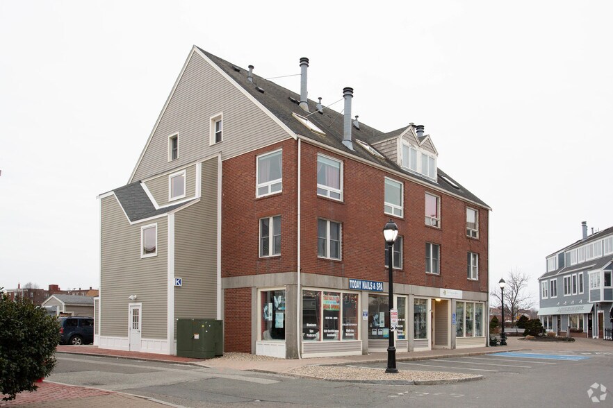 More Photos Of 70-102 Wharf St, Salem Apartments For Lease