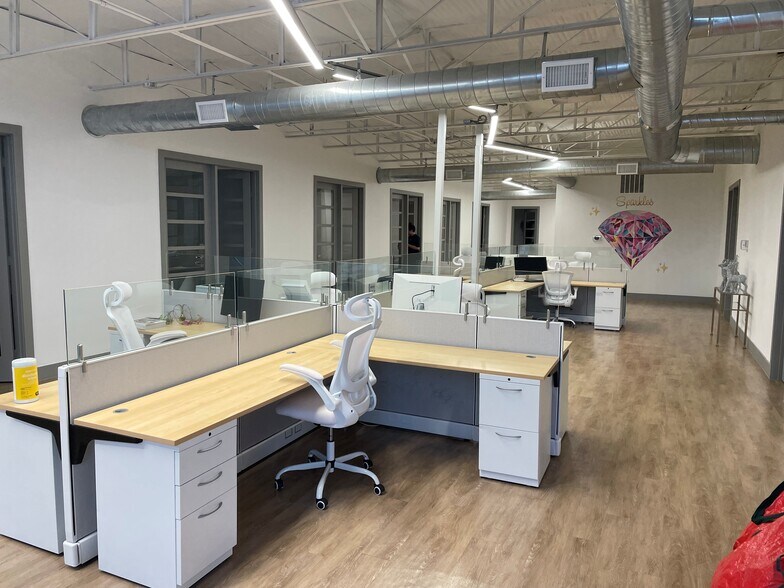 More Photos Of 2840 S Bryan Ave, Fort Worth Warehouse For Lease