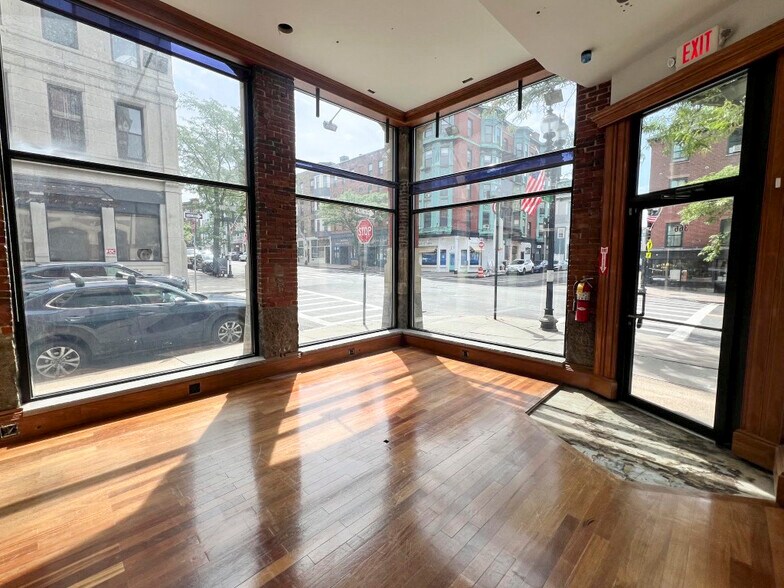 More Photos Of 366 W Broadway, Boston Storefront Retail Residential For Lease