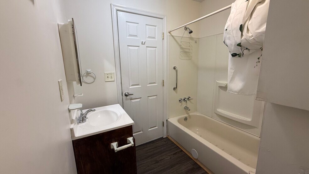 More Photos Of 5212 Astor Pl SE, Washington Assisted Living For Lease