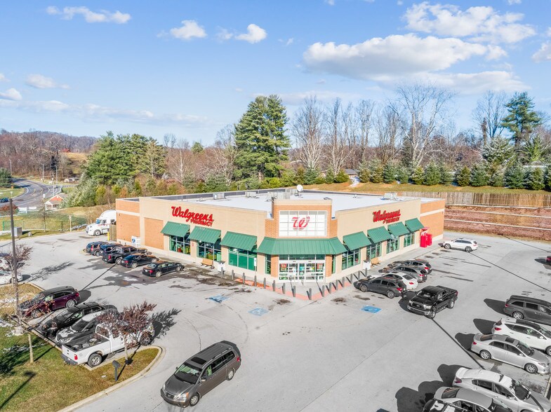 More Photos Of 531 E Jackson Blvd, Jonesborough Drugstore For Sale