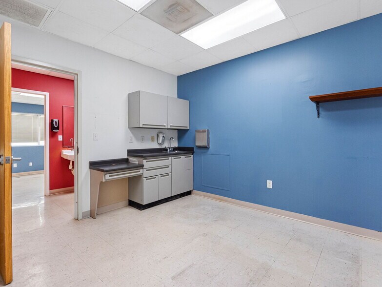 More Photos Of , Tampa Office For Sale