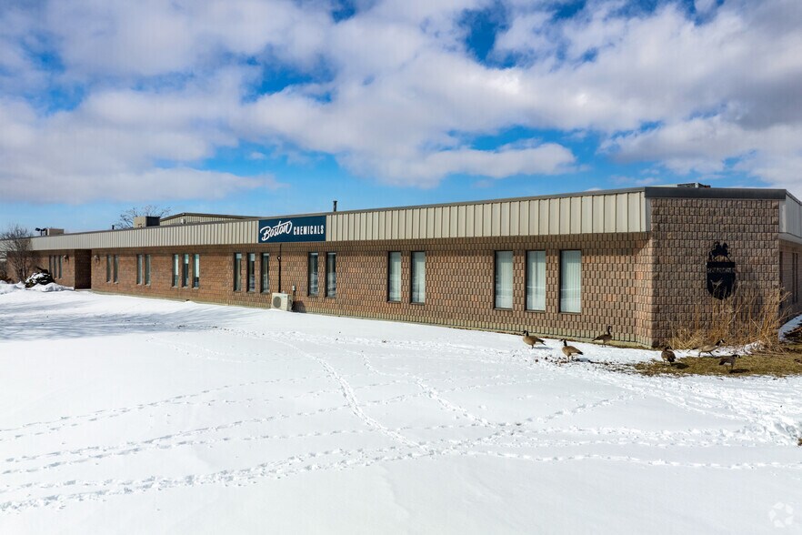 More Photos Of 153 Crown Ct, Whitby Warehouse For Lease