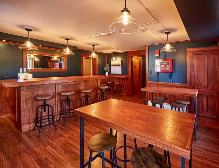 More Photos Of 722 Main St, Bennington Freestanding For Sale