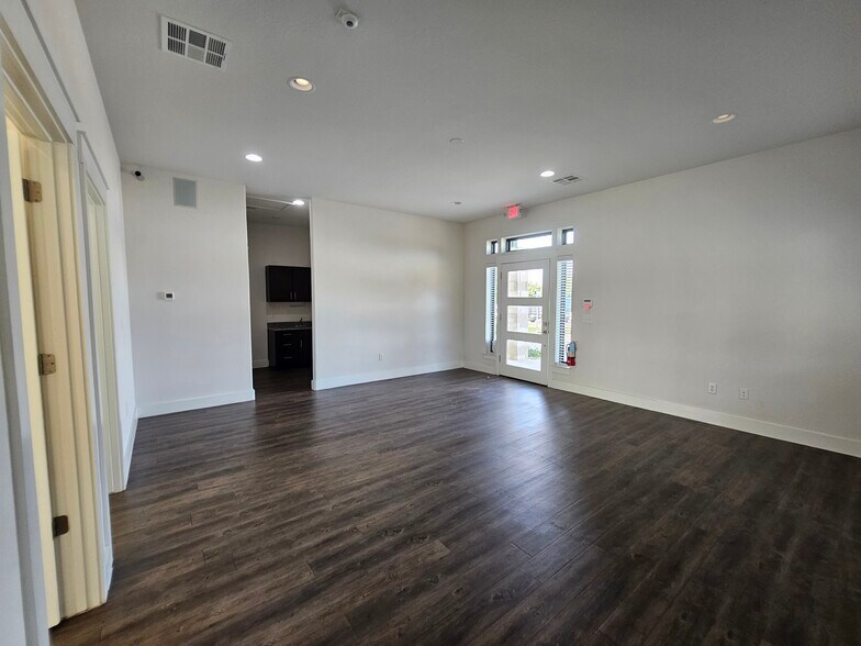 More Photos Of 230 Klattenhoff Ln, Hutto Office For Lease