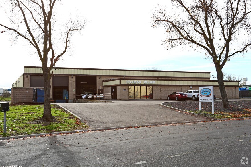 More Photos Of 1246 Vanderbilt Cir, Manteca Warehouse For Sale