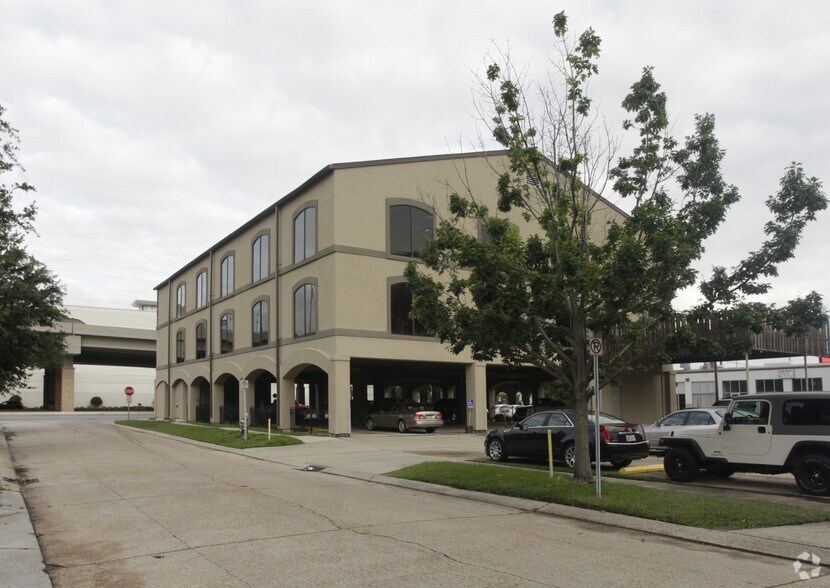 More Photos Of 2901 N Causeway Blvd, Metairie Office Residential For Sale