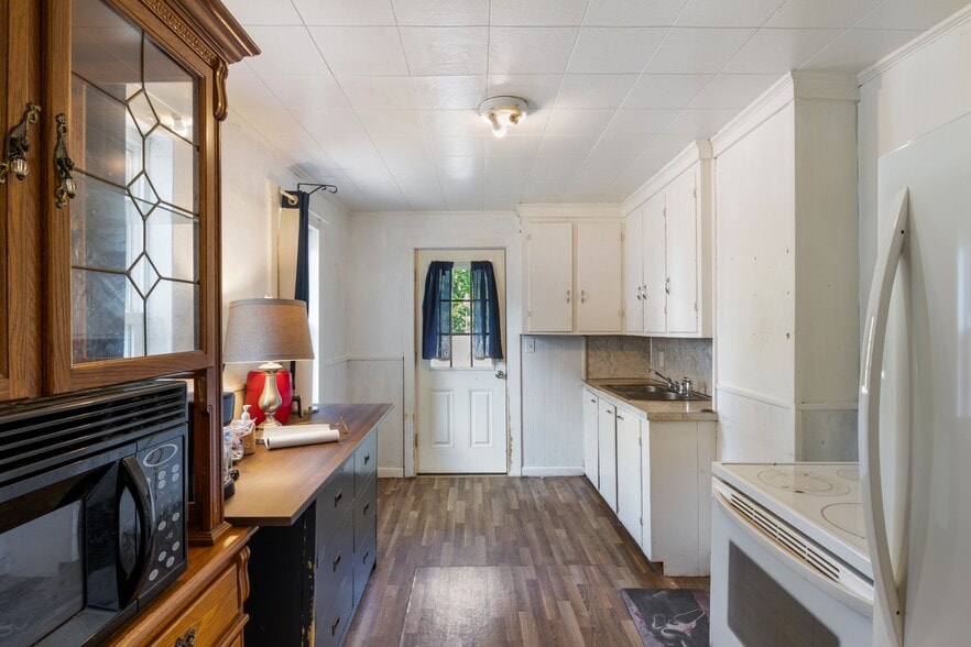 More Photos Of 140 Green St, Somersworth Apartments For Sale