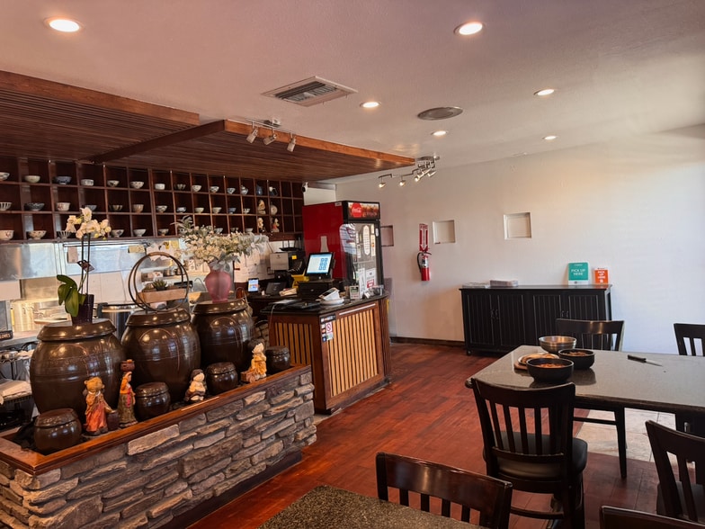More Photos Of 501 N Arizona Ave, Chandler Restaurant For Sale