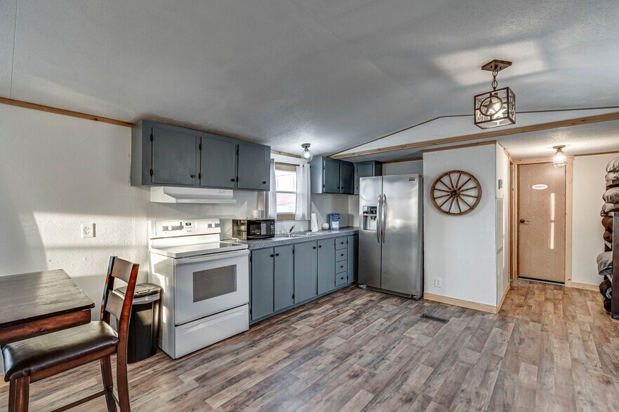 More Photos Of 3199 County 2730 Rd, Glen Rose Lodge Meeting Hall For Sale