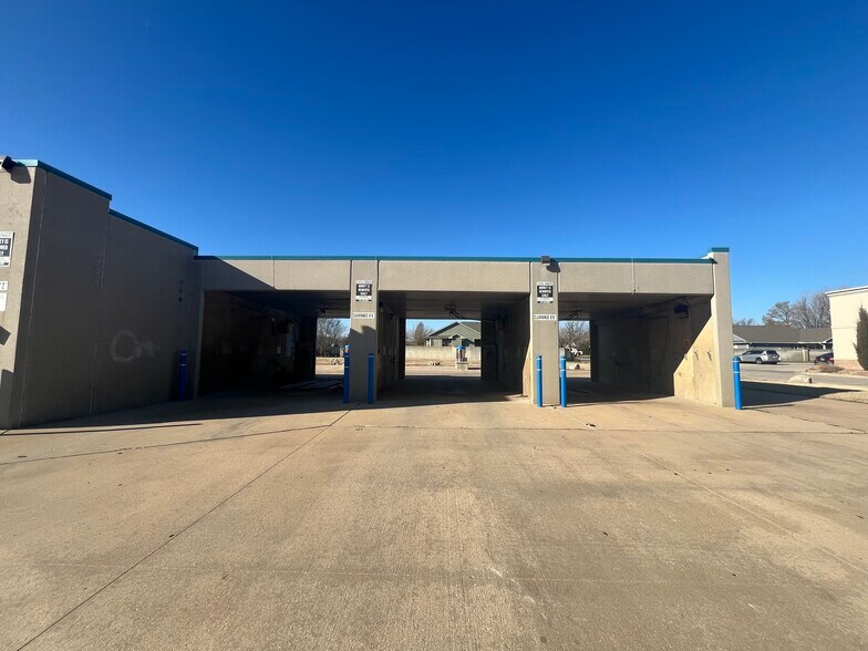 223 S Maize Rd, Wichita, KS 67209 Carwash For Sale