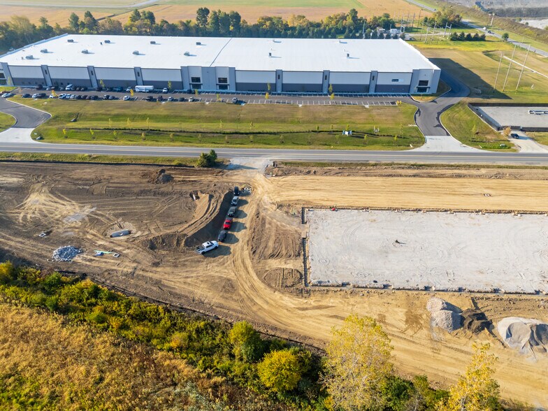 More Photos Of 16746 Pittsburgh Drive, Delaware Warehouse For Lease