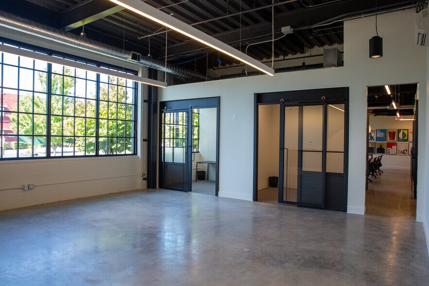 More Photos Of 1120 SE Madison St, Portland Coworking Space