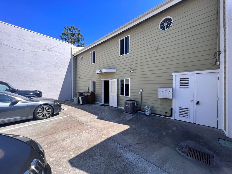 More Photos Of 34188 Pacific Coast Hwy, Dana Point Office For Lease