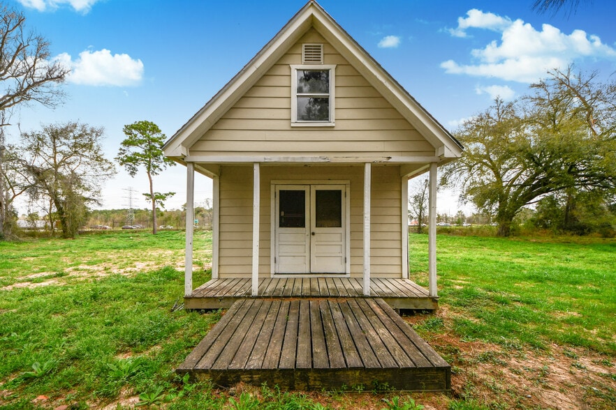 More Photos Of 5310 Logston Ln, Spring Flex For Sale