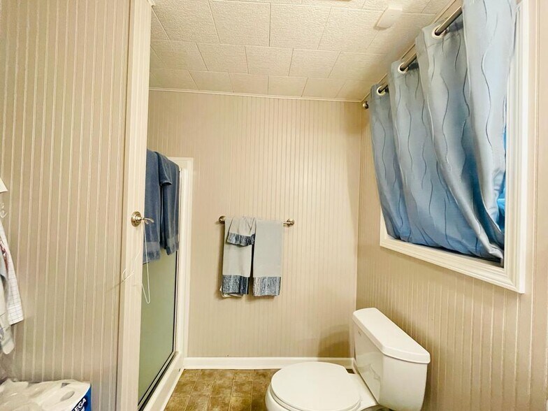 More Photos Of 4006 N Navarro St, Victoria Auto Dealership For Sale