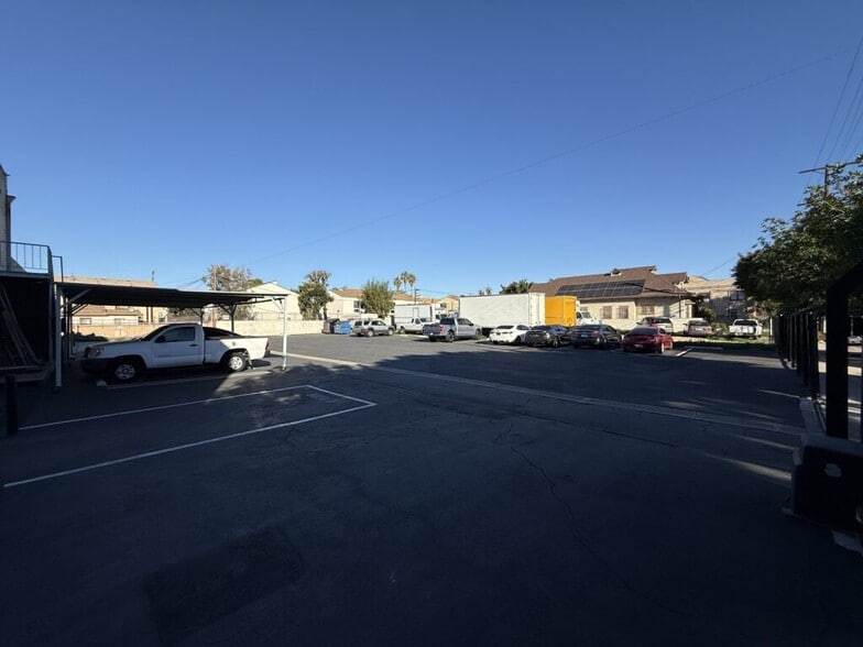 More Photos Of 965 Venice Blvd, Los Angeles Warehouse For Lease