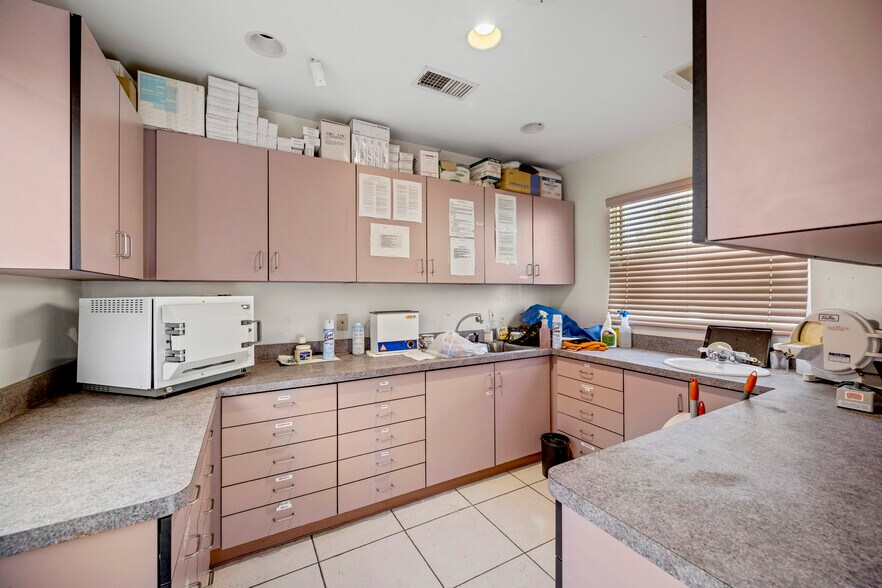 More Photos Of 10455 Lower Azusa Rd, Temple City Medical For Sale