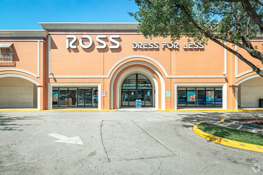 More Photos Of 5701-5881 N University Dr, Tamarac Unknown For Lease