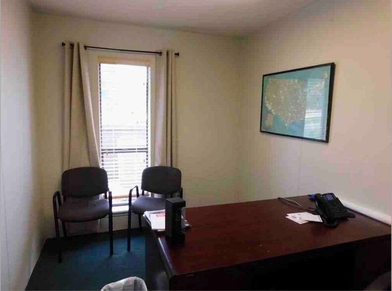 More Photos Of 711 N Jefferson Ave, Mount Pleasant Medical For Lease
