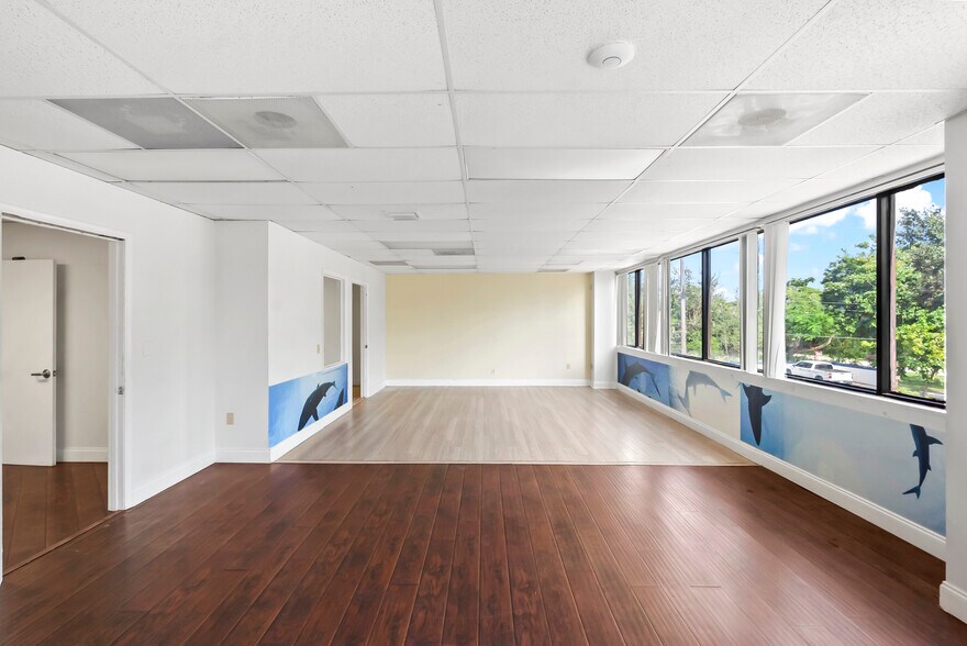 More Photos Of 3201 Griffin Rd, Fort Lauderdale Loft Creative Space For Lease