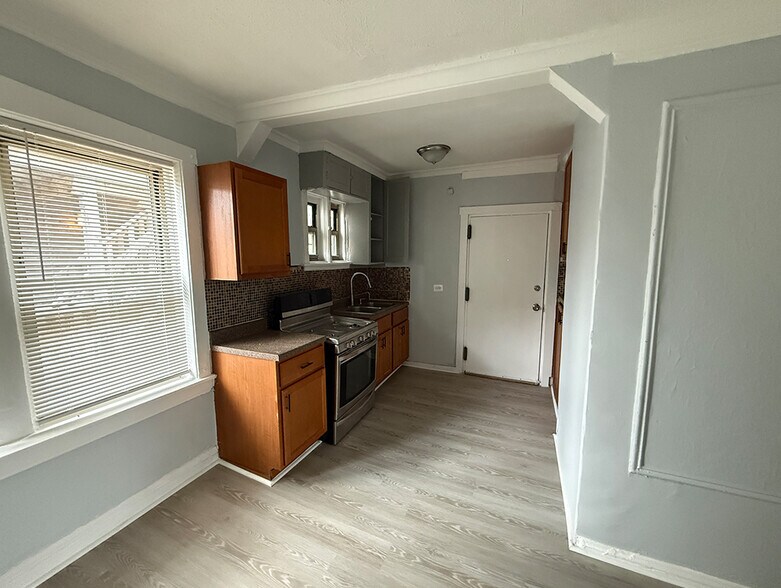 More Photos Of 6600 S Ingleside Ave, Chicago Apartments For Sale