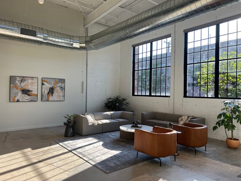 More Photos Of 1315 N North Branch St, Chicago Office For Lease