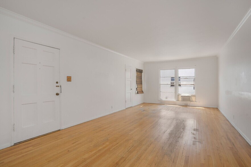 More Photos Of 4259 Cahuenga Blvd, Toluca Lake Apartments For Sale