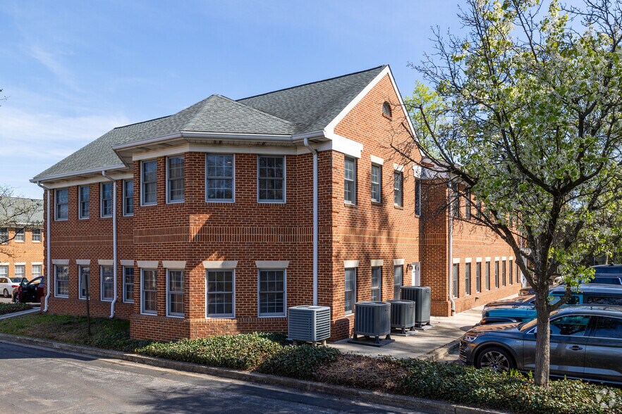 More Photos Of 1831 Forest Dr, Annapolis Medical For Sale