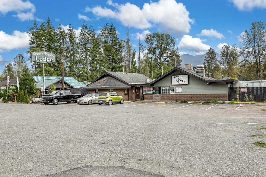 Primary Photo Of 44618 State Route 20, Concrete Hotel For Sale