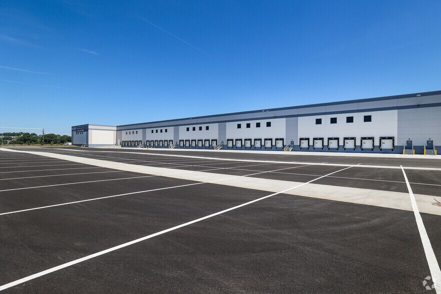 More Photos Of 101 Lee Burbank Hwy, Revere Unknown For Lease