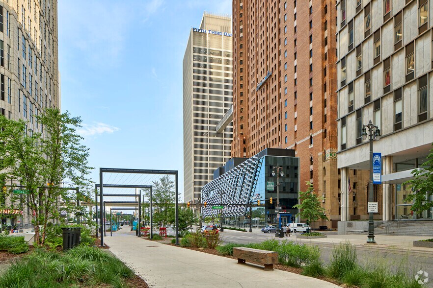 More Photos Of 511 Woodward Ave, Detroit Office For Sale