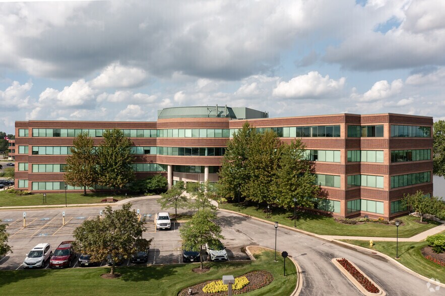 More Photos Of 333 Pierce Rd, Itasca Office For Lease