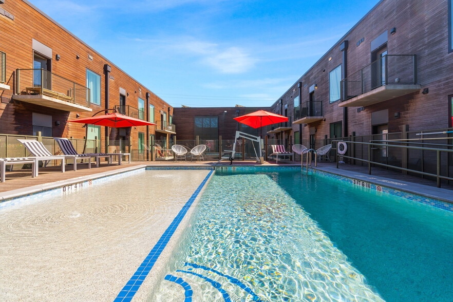 More Photos Of 1800 E 4th St, Austin Apartments For Lease