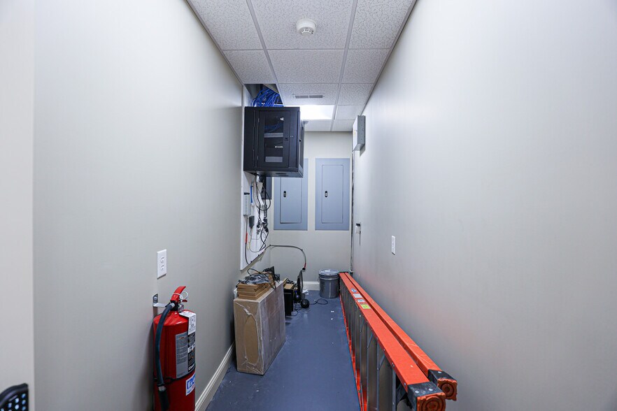 More Photos Of 1105 Octane Dr, Murray Office For Sale