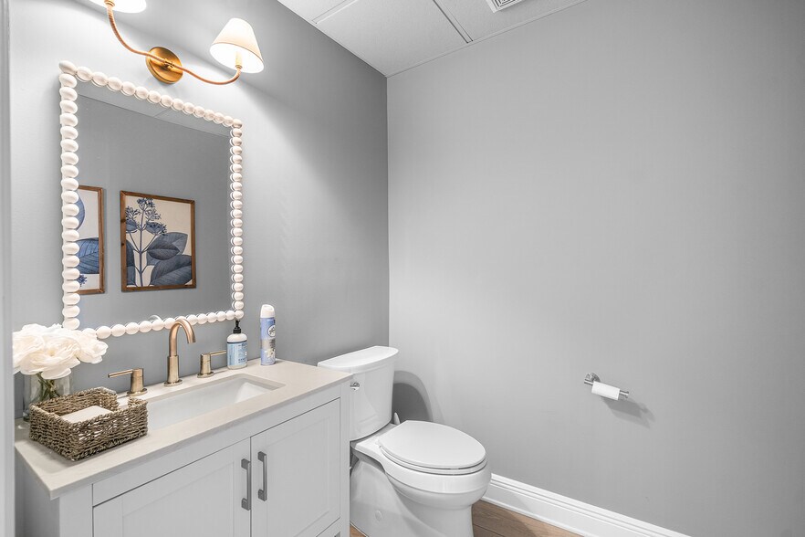 More Photos Of 112-120 US Highway 1, Tequesta Medical For Sale