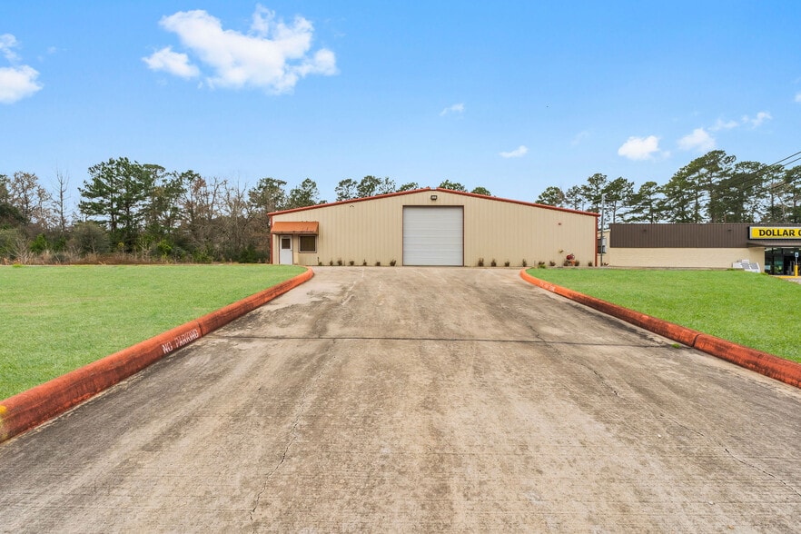 More Photos Of 28925 Nichols Sawmill Rd, Magnolia Warehouse For Lease