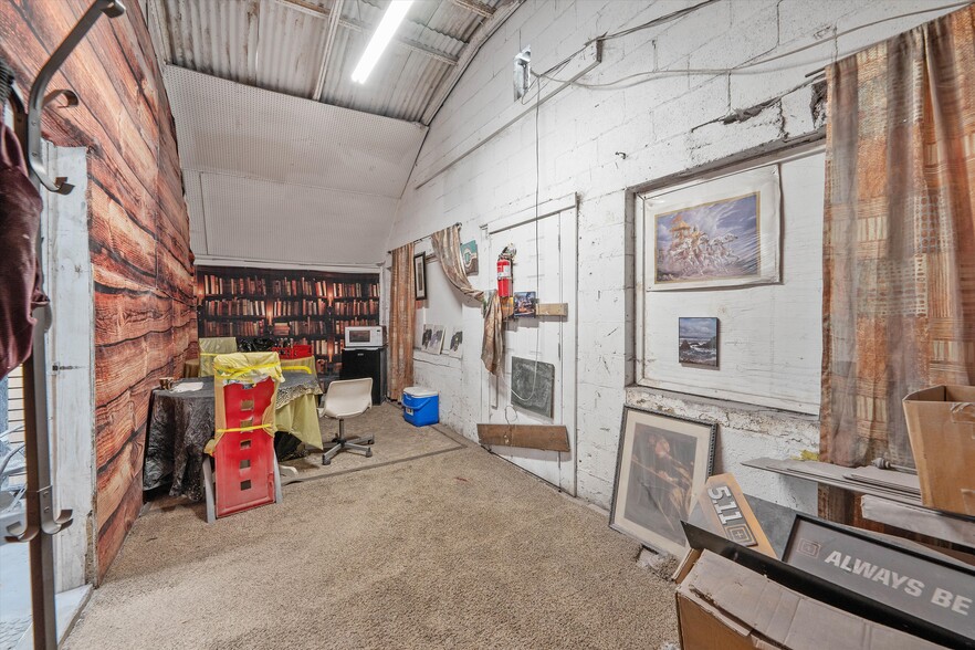 More Photos Of 8705 SE Foster Rd, Portland Manufacturing For Sale