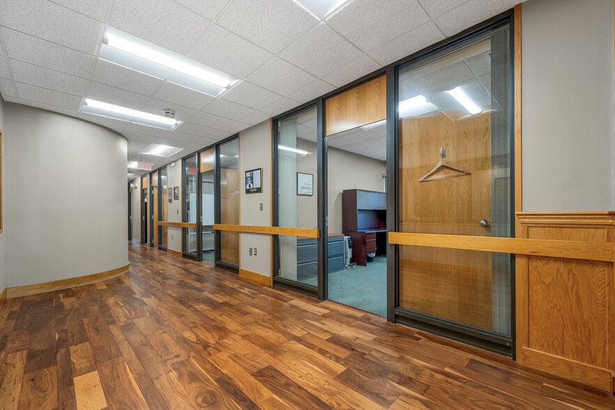 More Photos Of 231a Sutton Street, North Andover Office For Sale