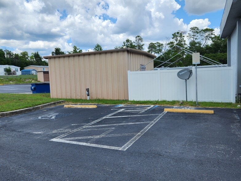More Photos Of 8415 Cortez Blvd, Weeki Wachee Self Storage For Sale